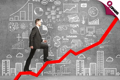 For QR489 Study in Your Own Time and Gain a Diploma in Online Marketing with an Online Course! (QR4936 Value)
